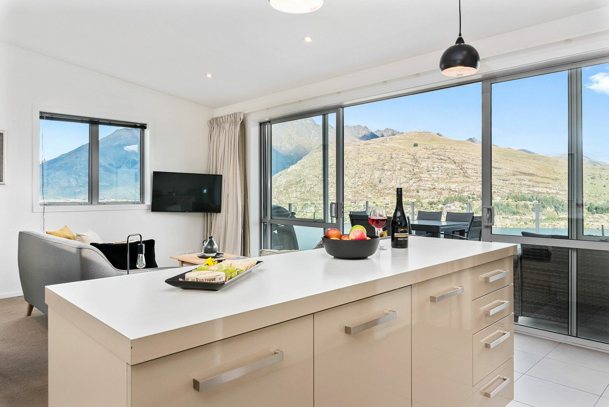 Contemporary Hilltop Abode 皇后镇 外观 照片